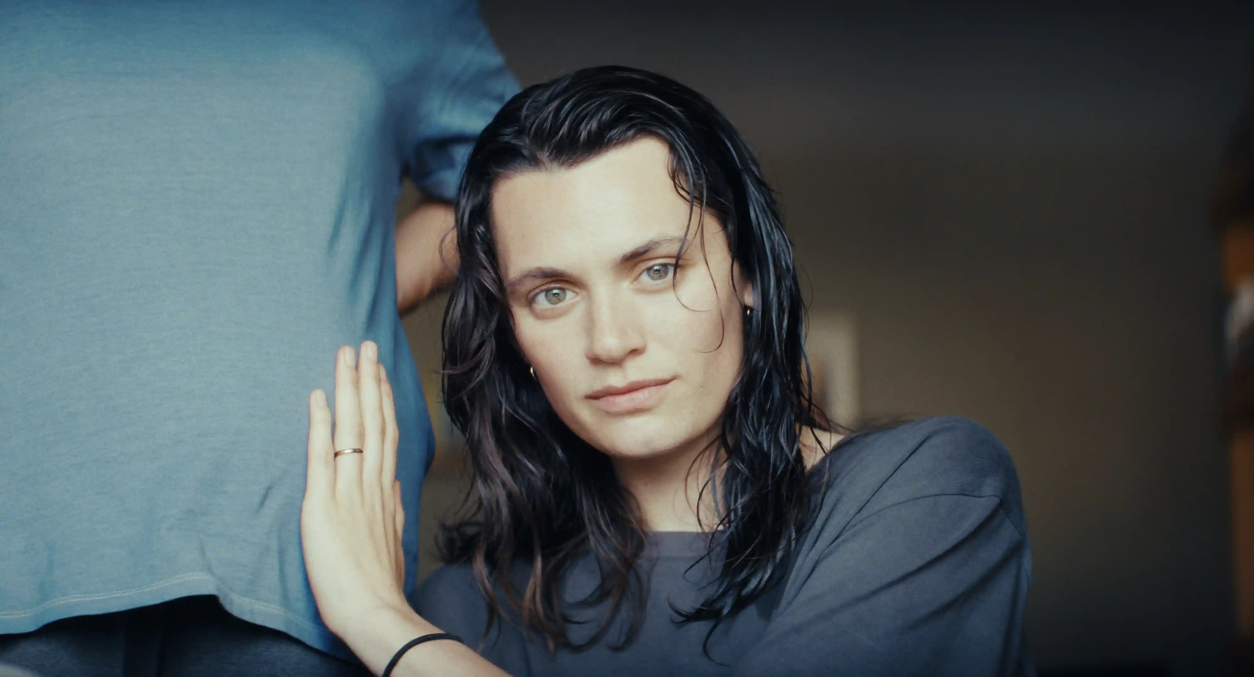 front cover image of V.O. magazine this month